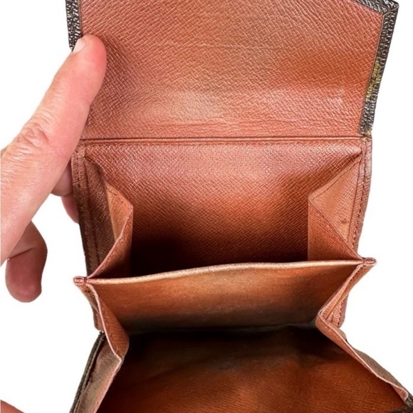 LOUIS VUITTON Vintage Monogram Elise Trifold Wallet - Picture 8 of 14